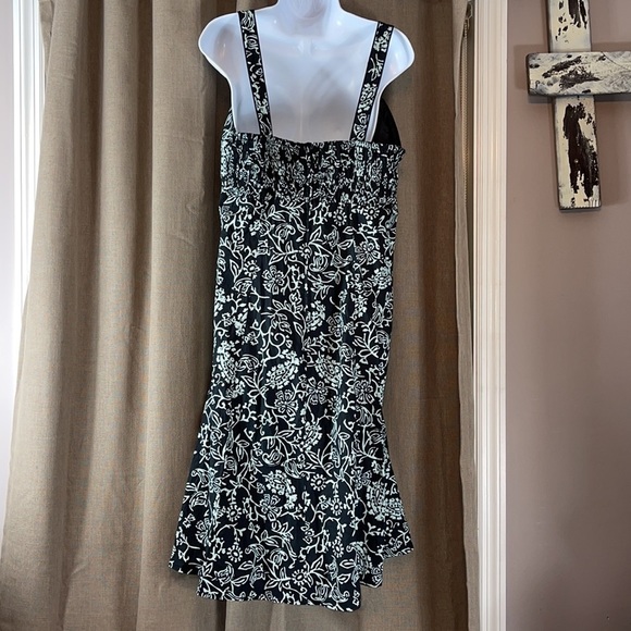 NWOT. KSL. Division of Karin Stevens. Black dress with teal designs. 14W. - Picture 10 of 14